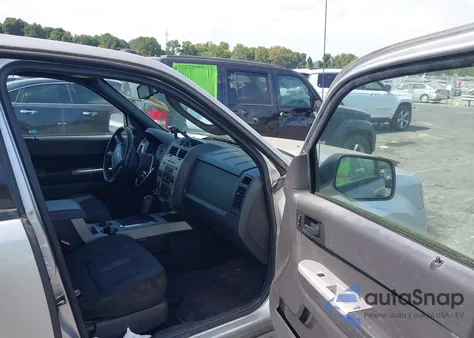 2010 Ford Escape Xlt from USA, damaged, VIN 1FMCU0D79AKA03909